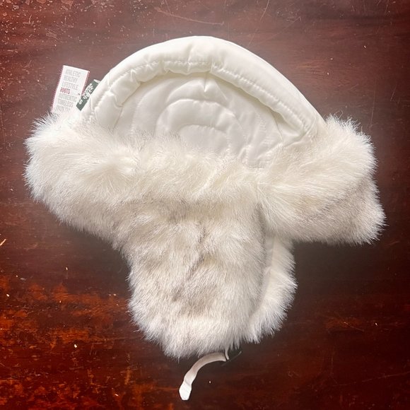 ROOTS brand Winter Hat with Earflaps NWT White Size Large Kids Discounted SH - Picture 2 of 8